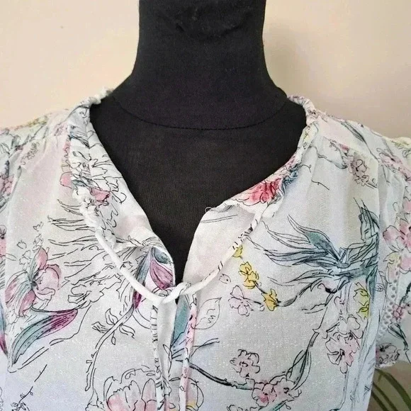 Buffalo David Bitton Floral Blouse Lightweight Flowy Top Medium White Pink Green - Picture 7 of 11
